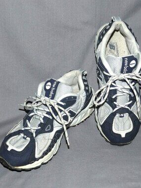 New Balance 470 Women's 9 B Blue White Athletic Shoes CW470NG